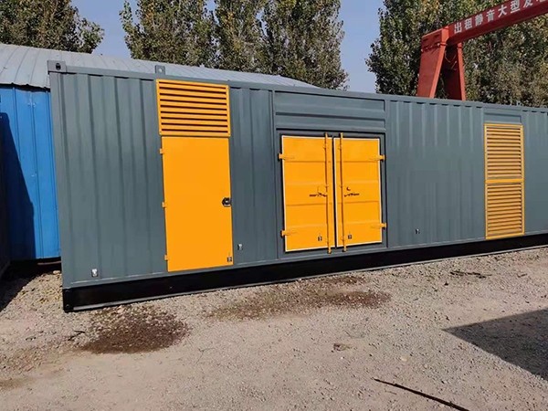 鞍山300kw 柴油发电机组用多大的空气开关？