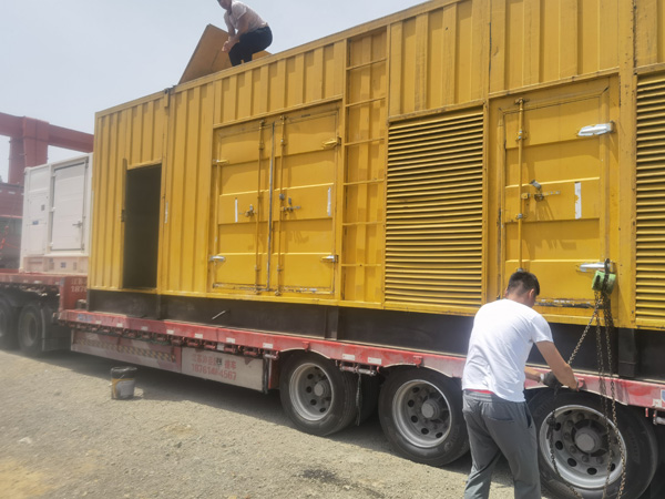 鞍山除了负载情况和发动机维护，还有哪些因素会影响 200kw 柴油发电机的油耗？