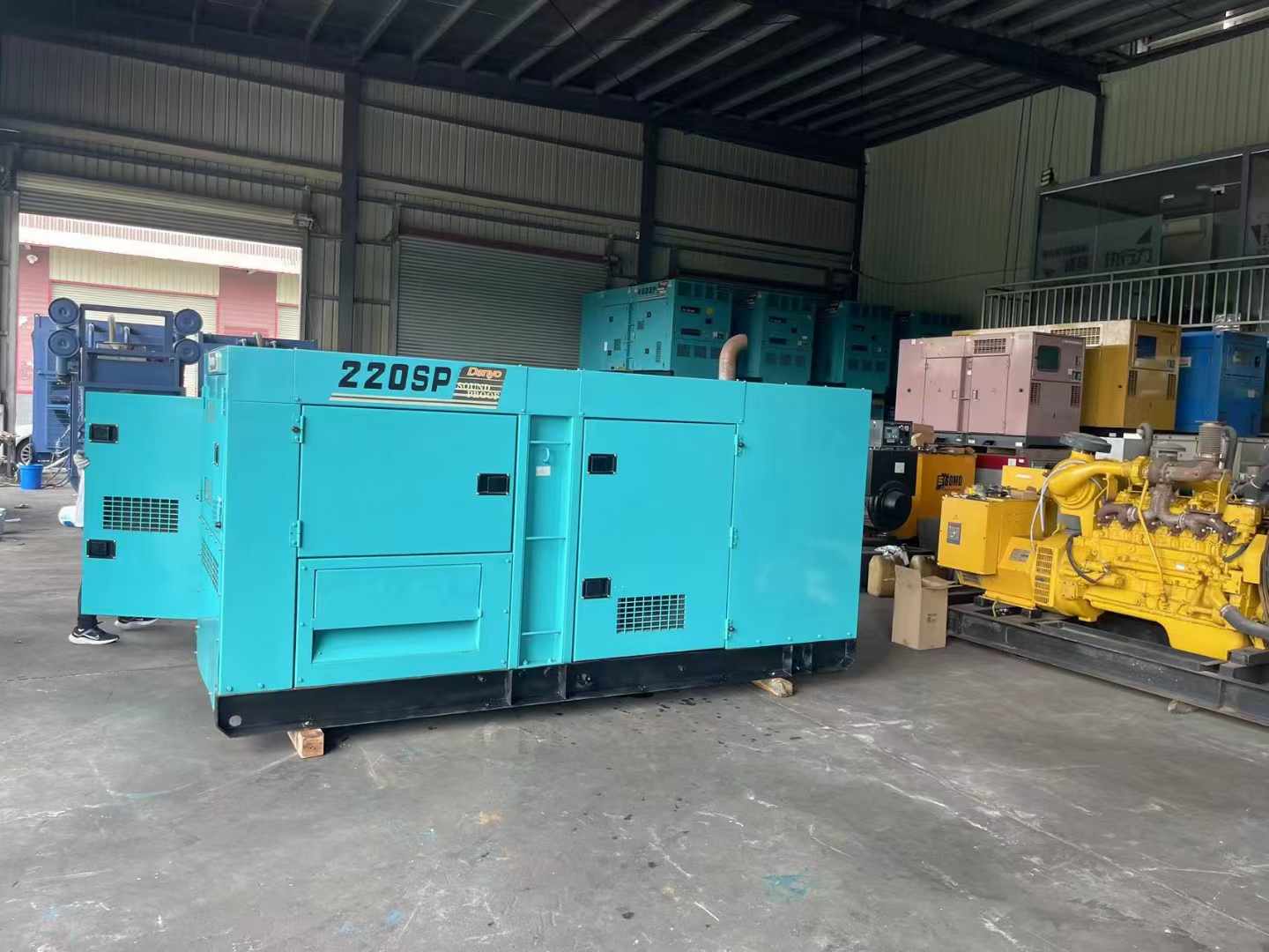 鞍山800kW 柴油发电机的输出电流波动范围是多少？
